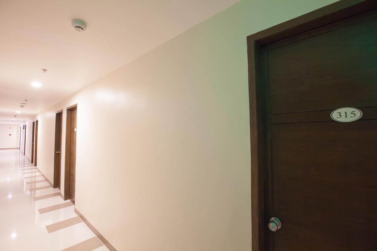 Emerald Suites Cdo 카가얀드오로 외부 사진